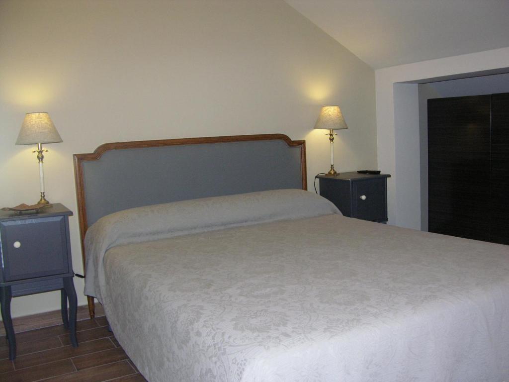 Albus Albi Guest House Colmenar del Arroyo ห้อง รูปภาพ